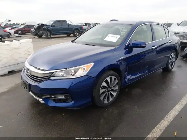 JHMCR6F58HC003164 2017 HONDA ACCORD - Image 2