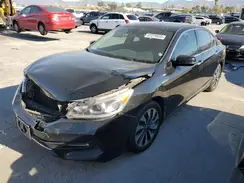 JHMCR6F58HC003858 2017 HONDA ACCORD
