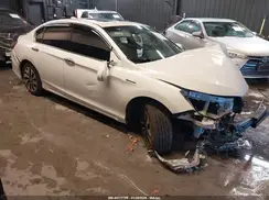 JHMCR6F58HC003925 2017 HONDA ACCORD