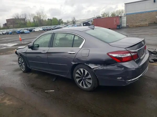 JHMCR6F58HC004895 2017 HONDA ACCORD - Image 2