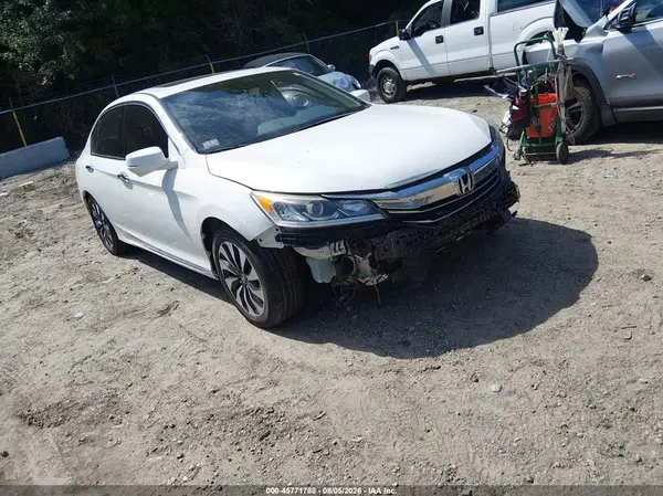 JHMCR6F58HC006162 2017 HONDA ACCORD - Image 1