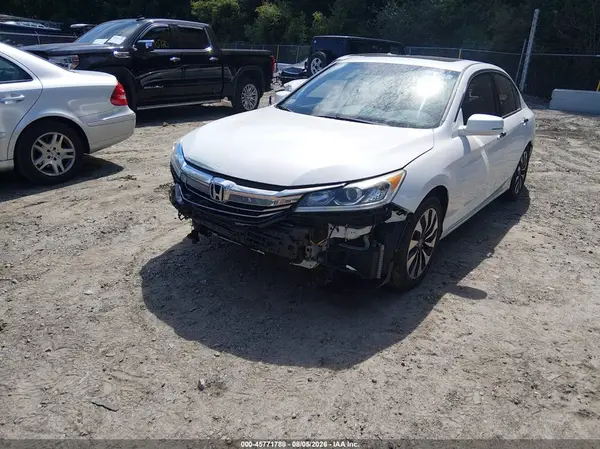JHMCR6F58HC006162 2017 HONDA ACCORD - Image 2