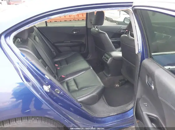 JHMCR6F58HC008994 2017 HONDA ACCORD - Image 8