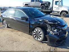 JHMCR6F58HC014889 2017 HONDA ACCORD