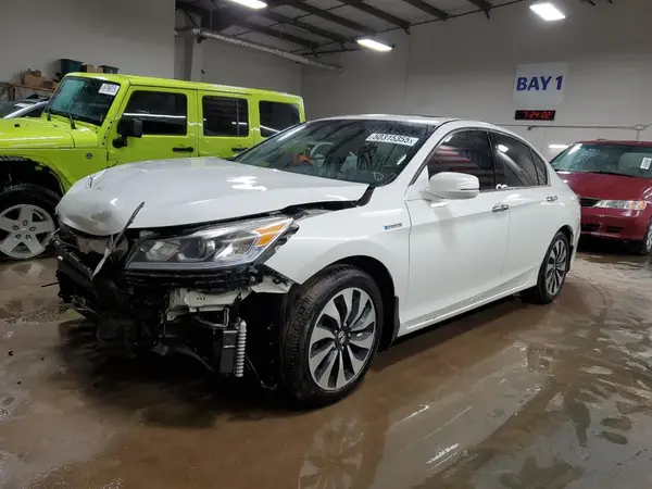 JHMCR6F58HC015203 2017 HONDA ACCORD - Image 1