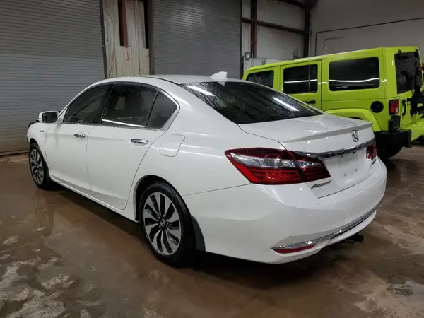 JHMCR6F58HC015203 2017 HONDA ACCORD - Image 2
