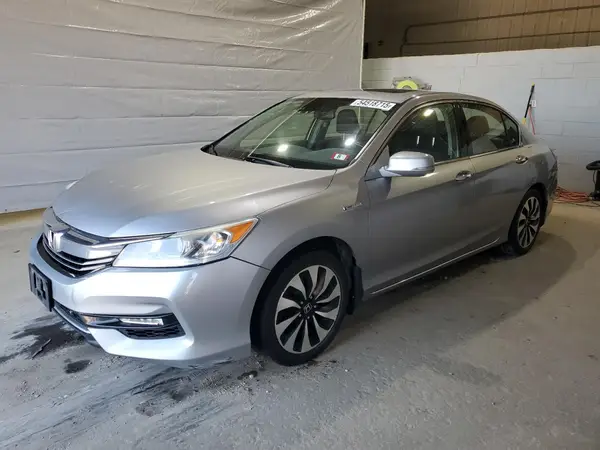 JHMCR6F58HC017971 2017 HONDA ACCORD - Image 1