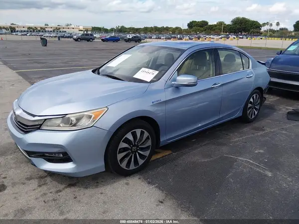 JHMCR6F58HC023771 2017 HONDA ACCORD - Image 2