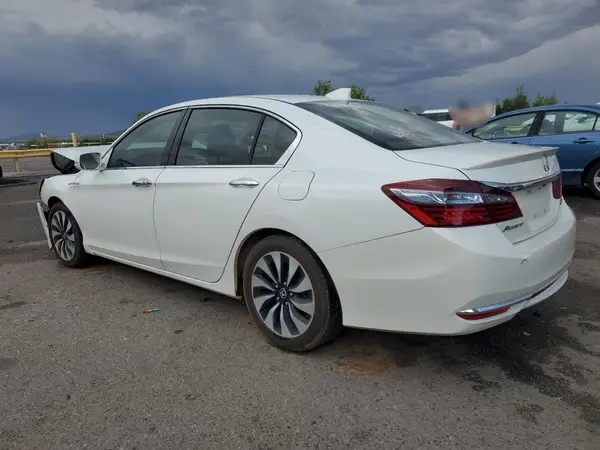 JHMCR6F58HC025973 2017 HONDA ACCORD - Image 2