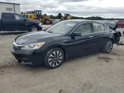 JHMCR6F58HC026895 2017 HONDA ACCORD
