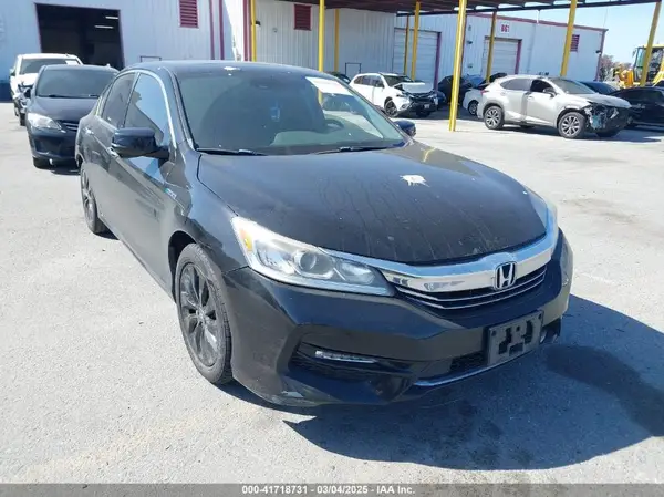 JHMCR6F58HC026914 2017 HONDA ACCORD - Image 1