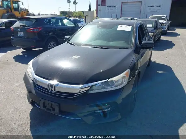 JHMCR6F58HC026914 2017 HONDA ACCORD - Image 2