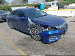 JHMCR6F58HC028064 2017 HONDA ACCORD