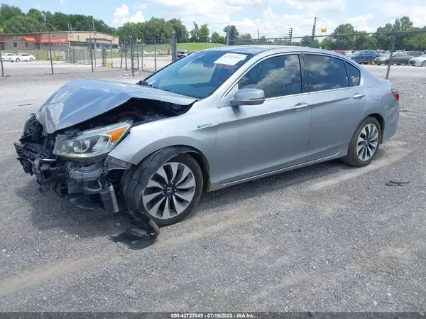 JHMCR6F59HC010060 2017 HONDA ACCORD - Image 2