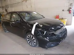 JHMCR6F59HC010432 2017 HONDA ACCORD
