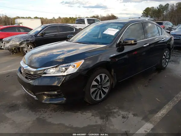 JHMCR6F59HC015632 2017 HONDA ACCORD - Image 2