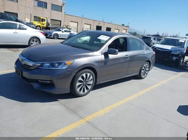 JHMCR6F59HC016487 2017 HONDA ACCORD - Image 2