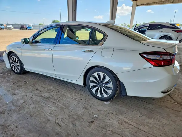 JHMCR6F59HC018689 2017 HONDA ACCORD - Image 2