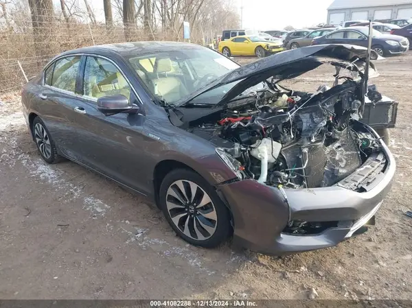JHMCR6F5XHC002260 2017 HONDA ACCORD - Image 1