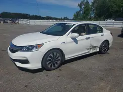 JHMCR6F5XHC002792 2017 HONDA ACCORD