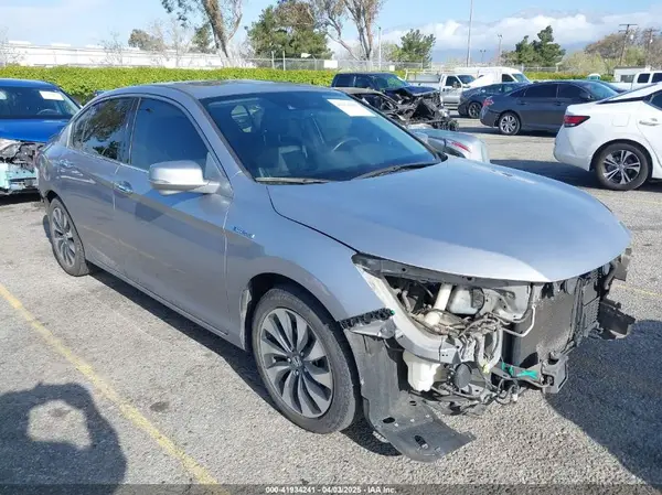 JHMCR6F5XHC004090 2017 HONDA ACCORD - Image 1