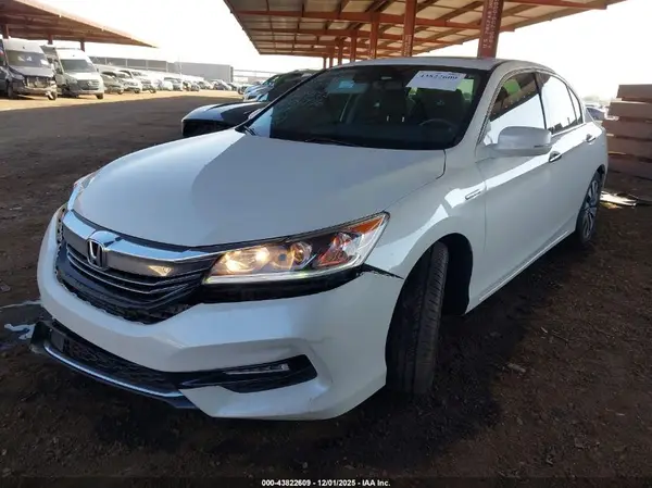 JHMCR6F5XHC004736 2017 HONDA ACCORD - Image 2