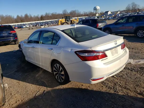 JHMCR6F5XHC005398 2017 HONDA ACCORD - Image 2