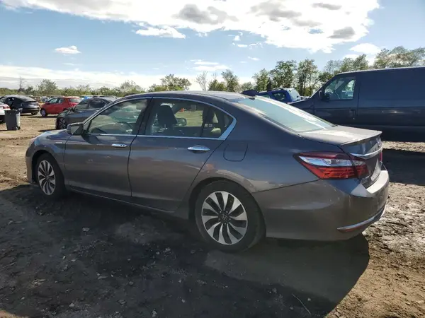 JHMCR6F5XHC008012 2017 HONDA ACCORD - Image 2