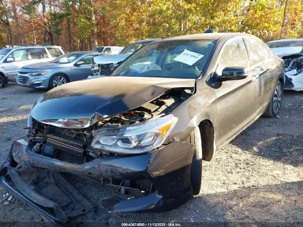 JHMCR6F5XHC008429 2017 HONDA ACCORD - Image 2