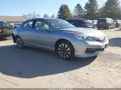 JHMCR6F5XHC013176 2017 HONDA ACCORD