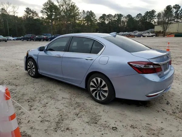 JHMCR6F5XHC015476 2017 HONDA ACCORD - Image 2