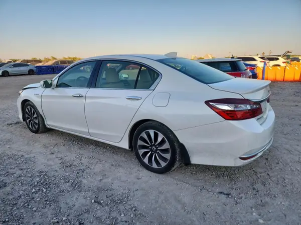 JHMCR6F5XHC020449 2017 HONDA ACCORD - Image 2