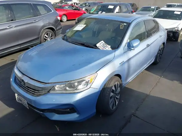 JHMCR6F5XHC024453 2017 HONDA ACCORD - Image 2