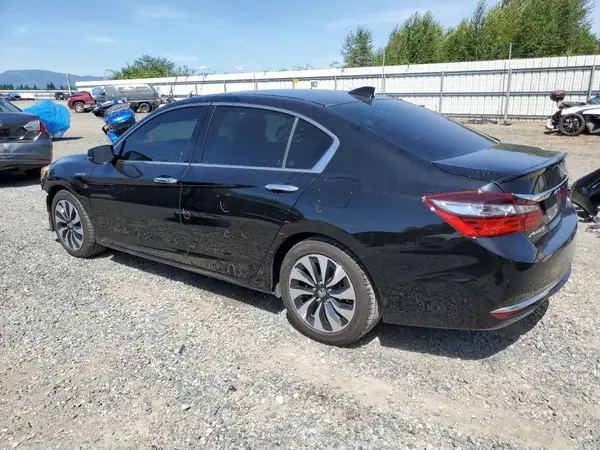 JHMCR6F5XHC025747 2017 HONDA ACCORD - Image 2