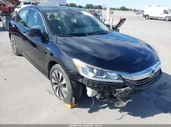 JHMCR6F5XHC028230 2017 HONDA ACCORD