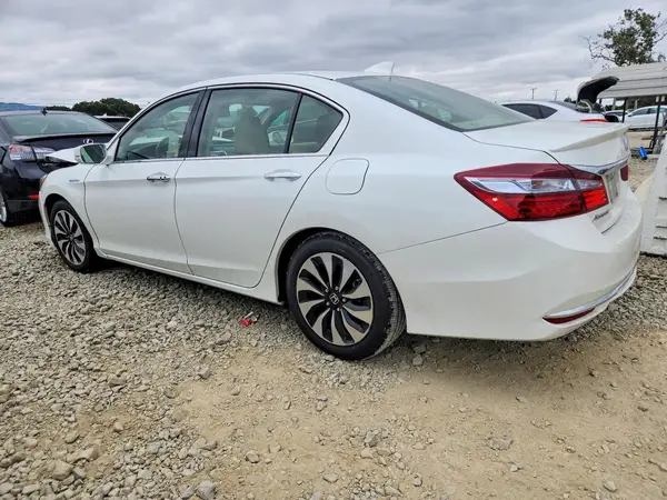 JHMCR6F5XHC028423 2017 HONDA ACCORD - Image 2