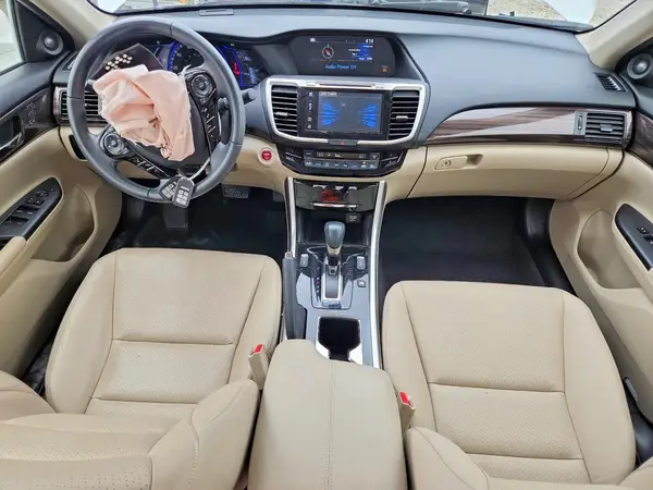 JHMCR6F5XHC028423 2017 HONDA ACCORD - Image 8