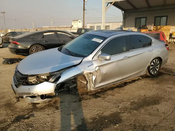 JHMCR6F5XHC030303 2017 HONDA ACCORD - Image 1