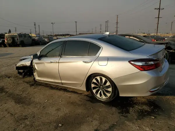JHMCR6F5XHC030303 2017 HONDA ACCORD - Image 2