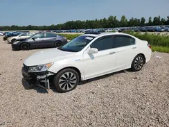 JHMCR6F5XHC030690 2017 HONDA ACCORD