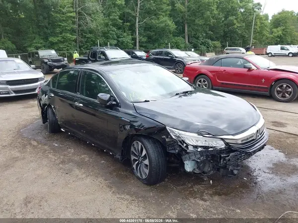 JHMCR6F70HC000308 2017 HONDA ACCORD - Image 1