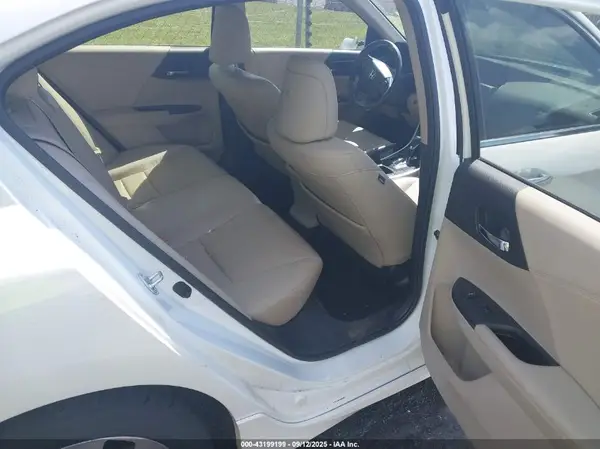 JHMCR6F70HC001555 2017 HONDA ACCORD - Image 8