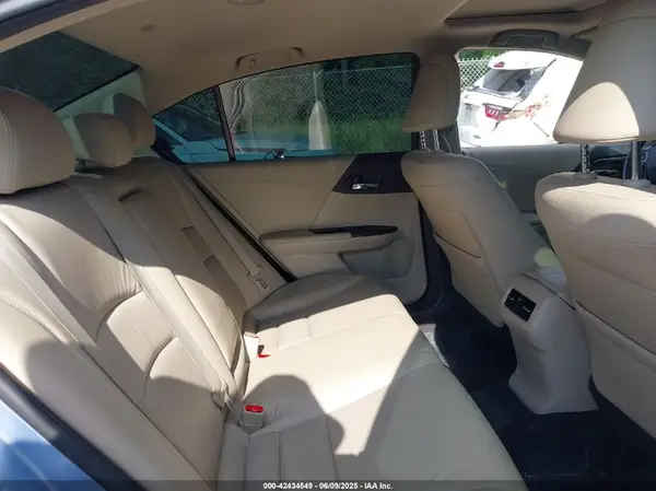 JHMCR6F70HC008134 2017 HONDA ACCORD - Image 8
