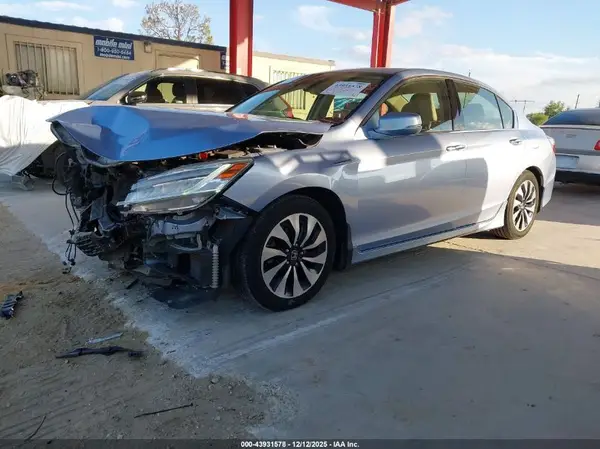 JHMCR6F70HC009221 2017 HONDA ACCORD - Image 2