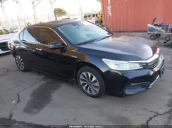 JHMCR6F70HC010885 2017 HONDA ACCORD