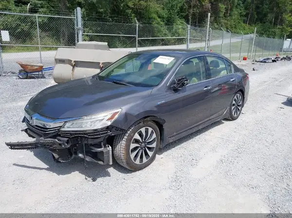 JHMCR6F70HC014287 2017 HONDA ACCORD - Image 2