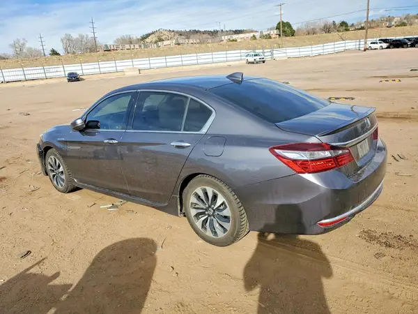 JHMCR6F70HC015861 2017 HONDA ACCORD - Image 2