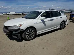 JHMCR6F70HC027119 2017 HONDA ACCORD