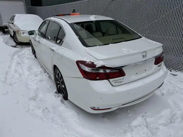 JHMCR6F70HC800428 2017 HONDA ACCORD - Image 2