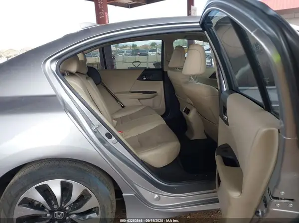 JHMCR6F71HC004111 2017 HONDA ACCORD - Image 8